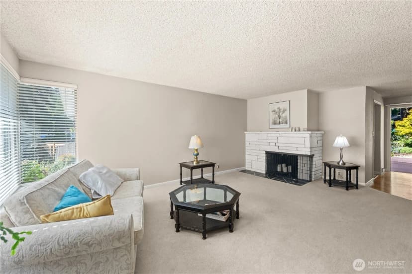 Property photo for 18521 36th Place Ne, Lake Forest Park photo 4