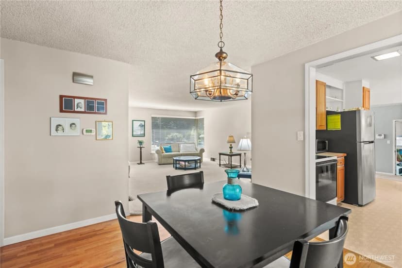 Property photo for 18521 36th Place Ne, Lake Forest Park photo 11