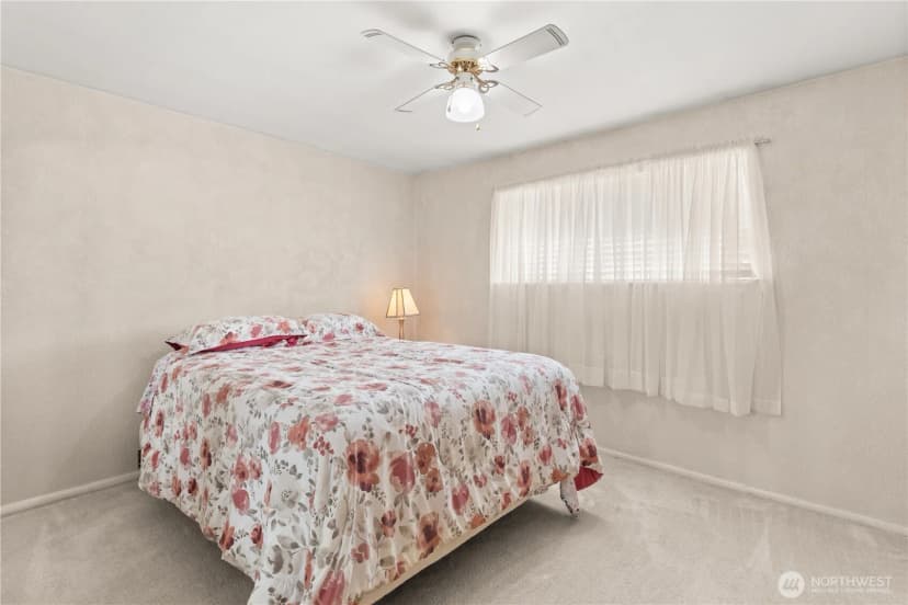 Property photo for 18521 36th Place Ne, Lake Forest Park photo 14