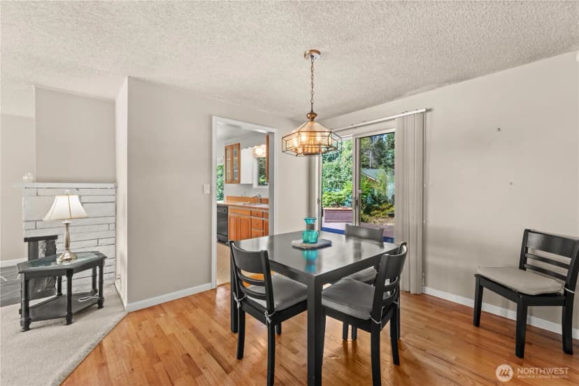 Property photo for 18521 36th Place Ne, Lake Forest Park photo 9