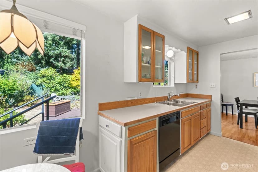 Property photo for 18521 36th Place Ne, Lake Forest Park photo 18