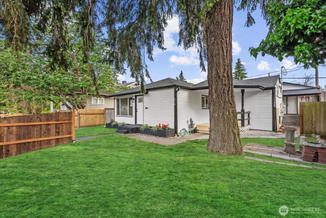 Property photo for 3719 S 12th Street, Tacoma photo 2