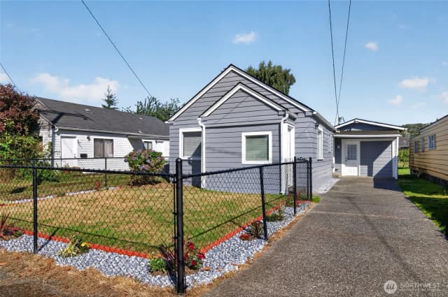 Property photo for 2106 W 2nd Street, Aberdeen