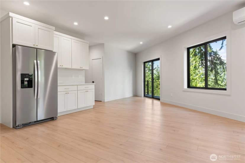 Property photo for 11 Oval Court, Bellingham photo 25
