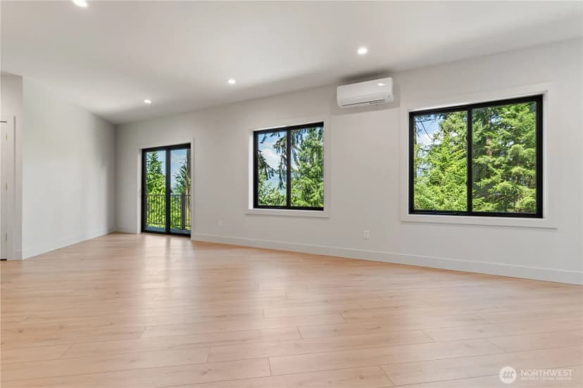 Property photo for 11 Oval Court, Bellingham photo 28