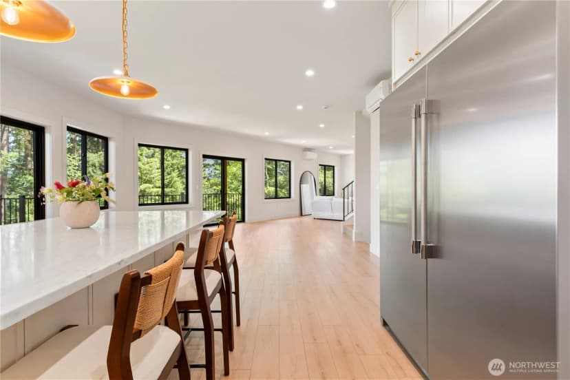 Property photo for 11 Oval Court, Bellingham photo 12