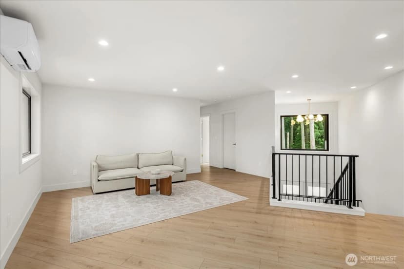Property photo for 11 Oval Court, Bellingham photo 31
