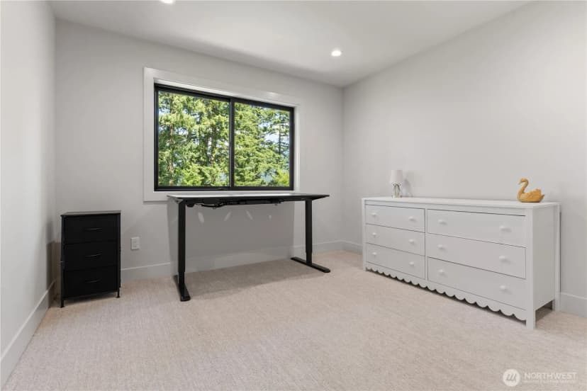 Property photo for 11 Oval Court, Bellingham photo 34