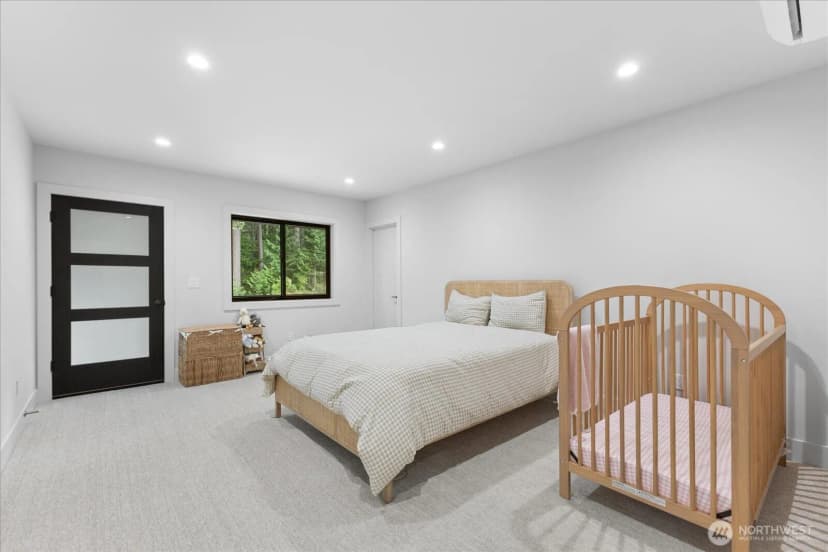 Property photo for 11 Oval Court, Bellingham photo 32