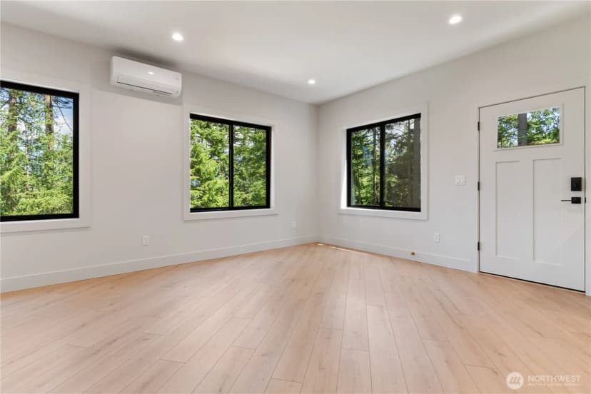 Property photo for 11 Oval Court, Bellingham photo 27