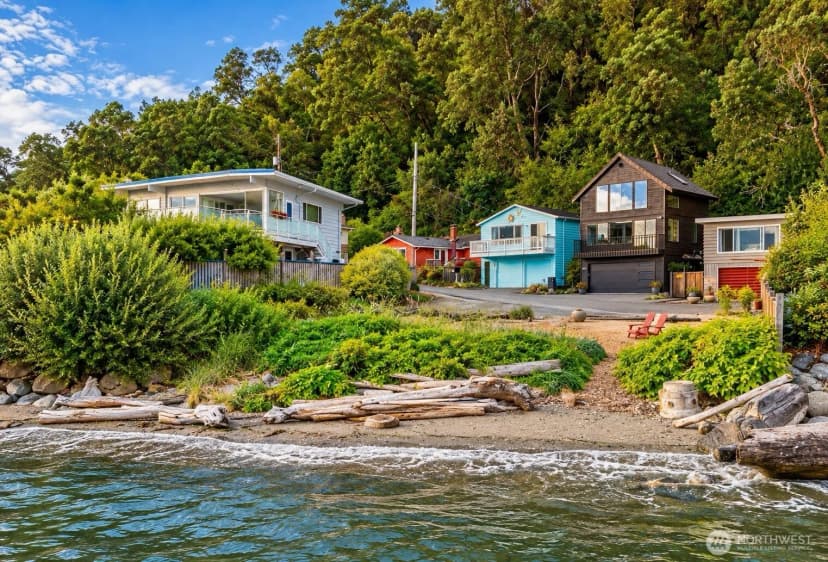 Property photo for 11428 Arroyo Beach Place Sw, Seattle