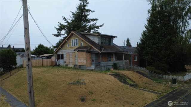 Property photo for 1703 Oakes, Everett photo 2
