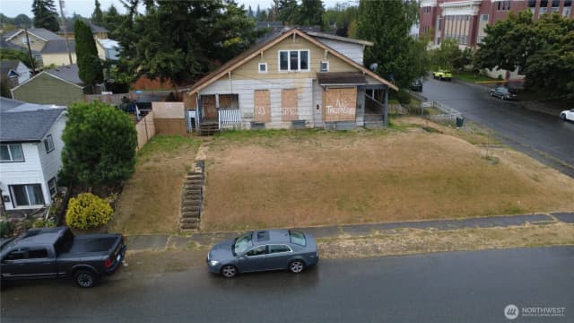 Property photo for 1703 Oakes, Everett