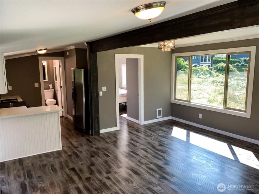 Property photo for 15433 22nd Avenue Sw, Burien photo 28