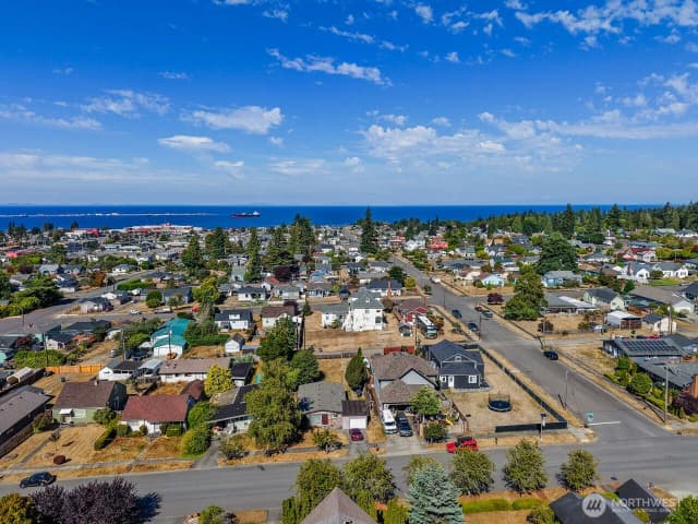 Property photo for 1127 E 6th Street, Port Angeles photo 4