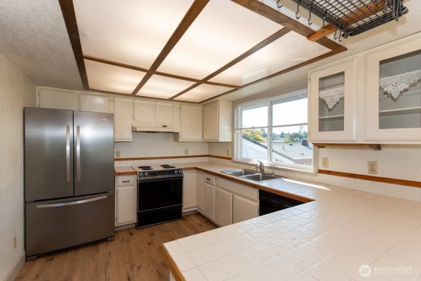 Property photo for 1127 E 6th Street, Port Angeles photo 11