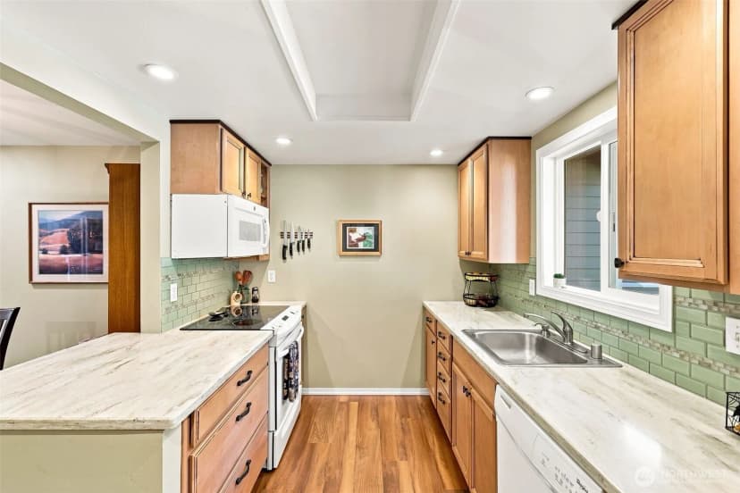 Property photo for 3975 Providence Point Drive Se #2140, Issaquah photo 12