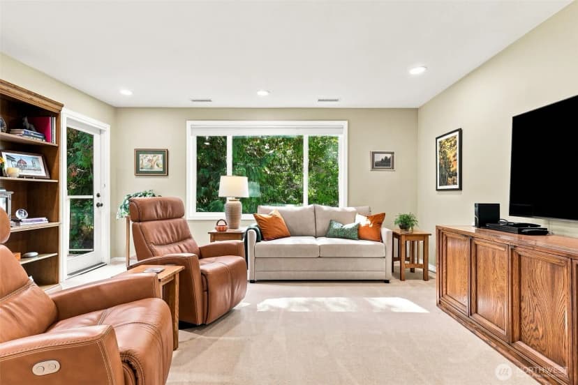 Property photo for 3975 Providence Point Drive Se #2140, Issaquah photo 6
