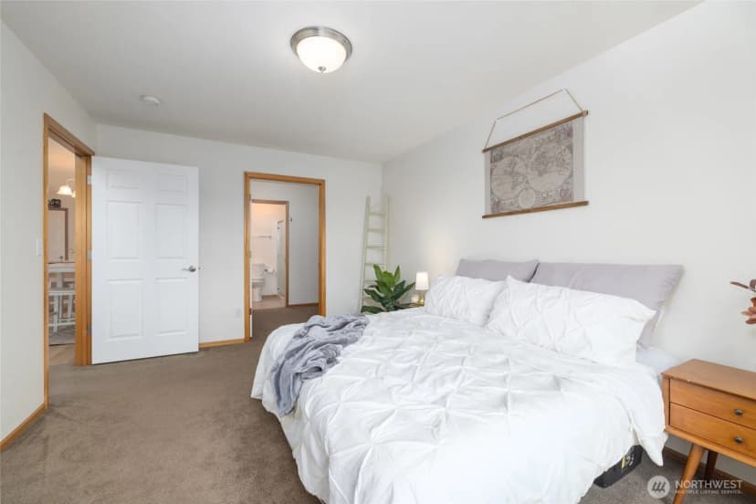 Property photo for 1182 Decatur Circle, Burlington photo 23