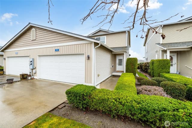Property photo for 1182 Decatur Circle, Burlington