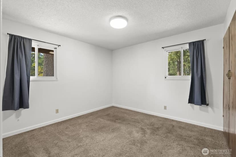 Property photo for 9701 Hipkins Road Sw, Lakewood photo 14