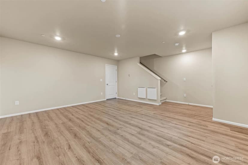 Property photo for 17537 110th Avenue E #d, Puyallup photo 9
