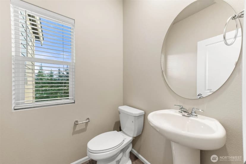 Property photo for 17537 110th Avenue E #d, Puyallup photo 7