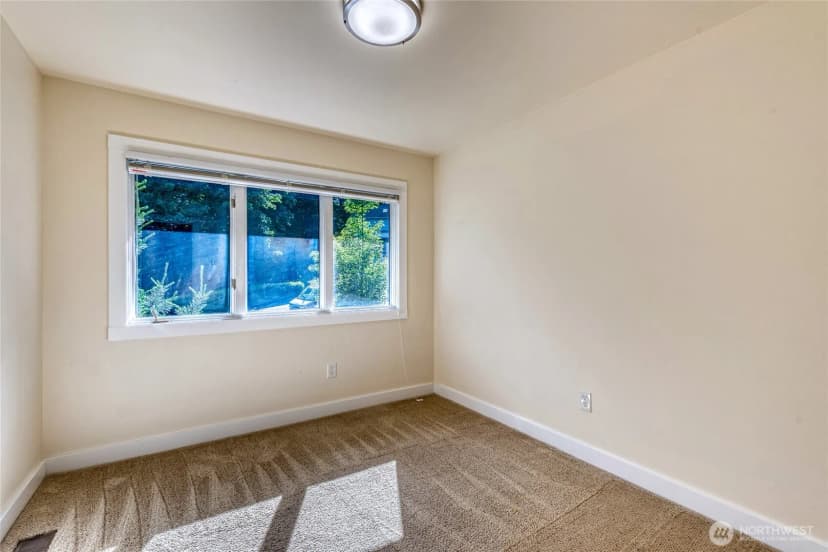 Property photo for 14129 229th Drive Se, Issaquah photo 34