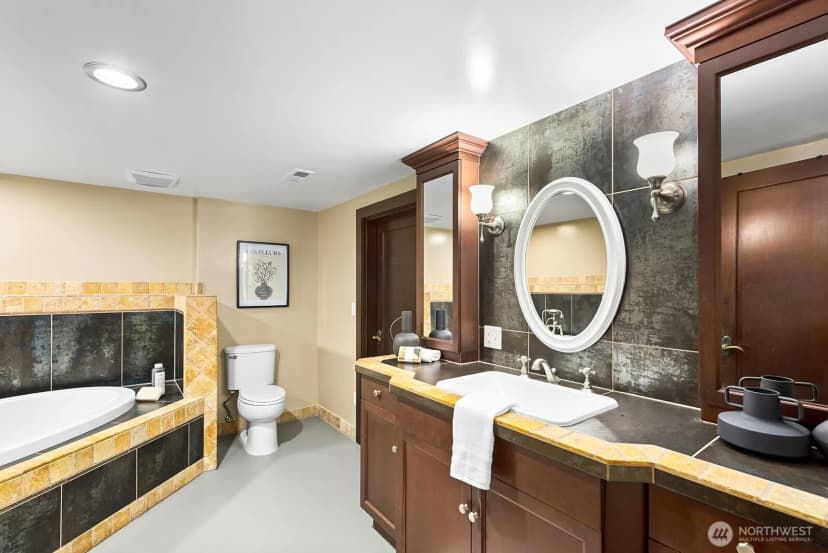 Property photo for 6238 25th Avenue Ne, Seattle photo 23