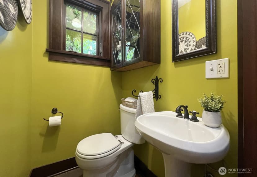 Property photo for 6238 25th Avenue Ne, Seattle photo 12