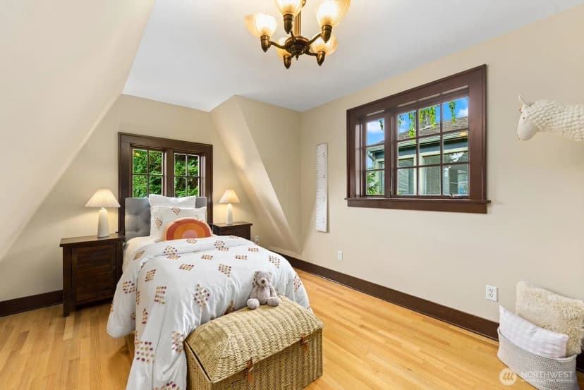Property photo for 6238 25th Avenue Ne, Seattle photo 18