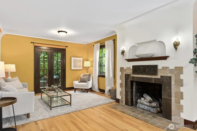 Property photo for 6238 25th Avenue Ne, Seattle photo 5