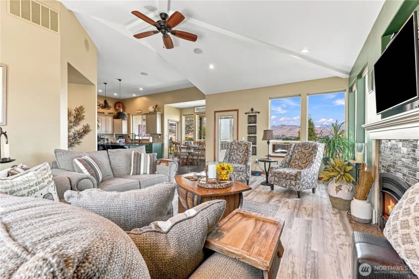 Property photo for 1506 Anton, Wenatchee photo 15
