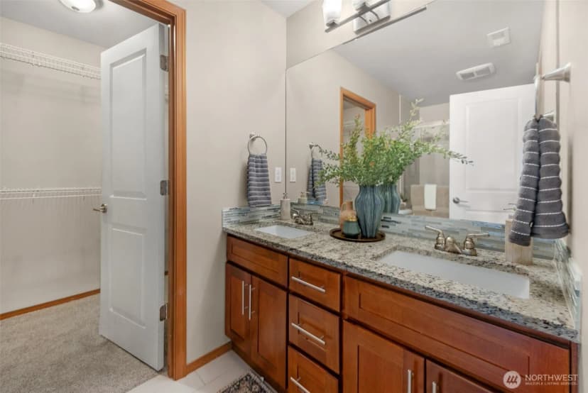 Property photo for 14609 20th Avenue Ne #2, Shoreline photo 18