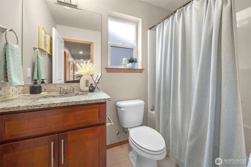 Property photo for 14609 20th Avenue Ne #2, Shoreline photo 21