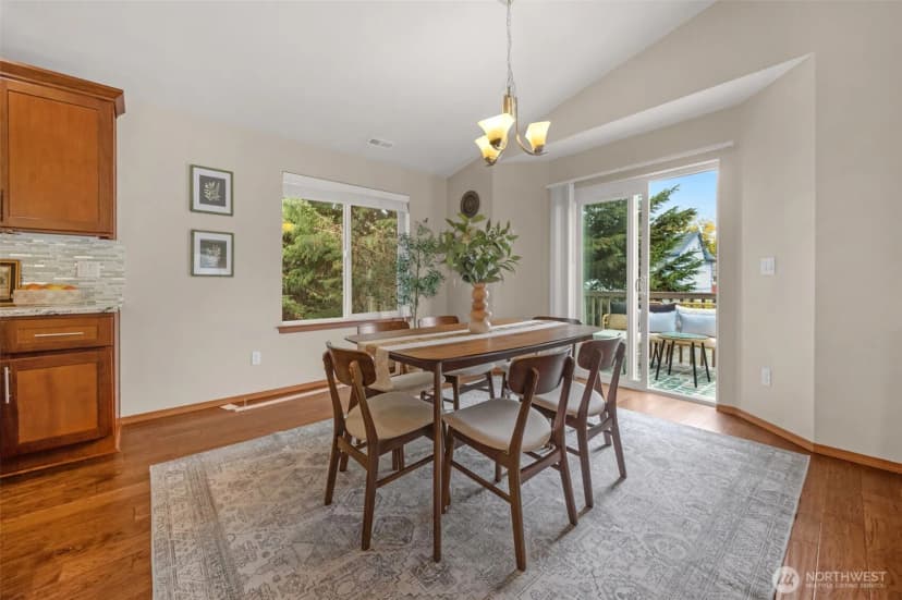 Property photo for 14609 20th Avenue Ne #2, Shoreline photo 11