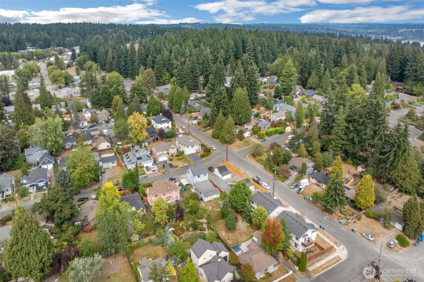 Property photo for 14609 20th Avenue Ne #2, Shoreline photo 35