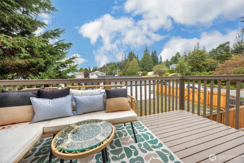 Property photo for 14609 20th Avenue Ne #2, Shoreline photo 12