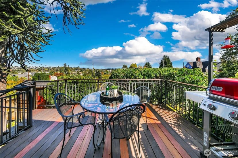 Property photo for 2502 18th Avenue S, Seattle photo 12