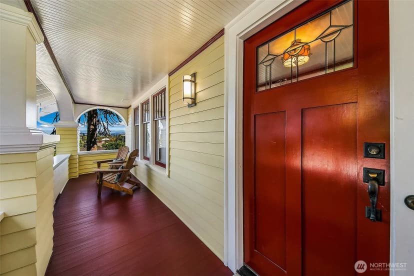 Property photo for 2502 18th Avenue S, Seattle photo 3