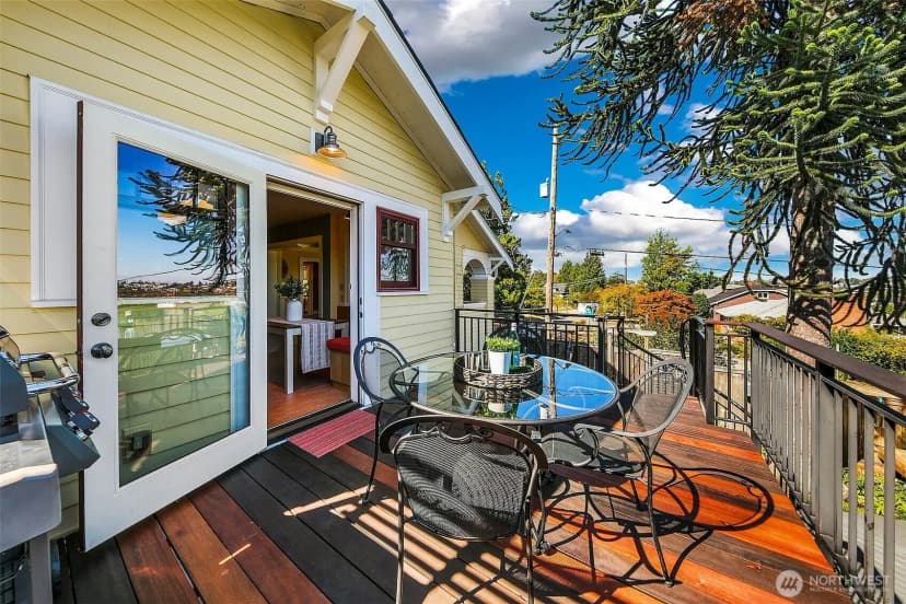 Property photo for 2502 18th Avenue S, Seattle photo 14