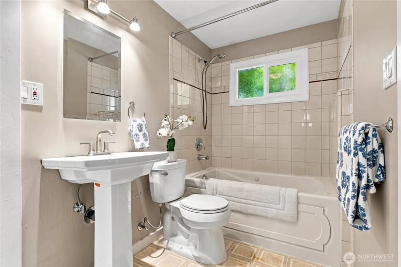 Property photo for 2110 N 86th Street, Seattle photo 19