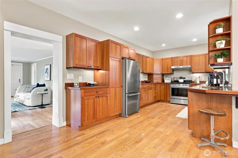 Property photo for 2110 N 86th Street, Seattle photo 11