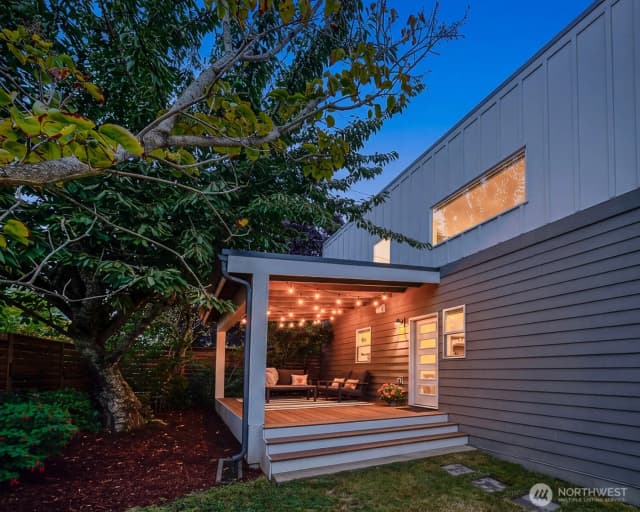 Property photo for 3105 Sw Elmgrove Street, Seattle
