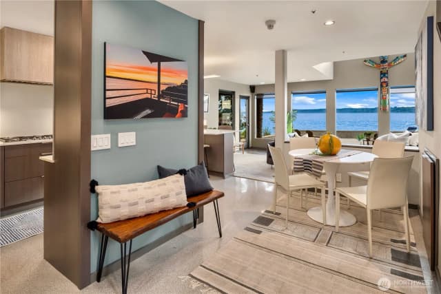 Property photo for 11441 Arroyo Beach Place Sw, Seattle photo 4