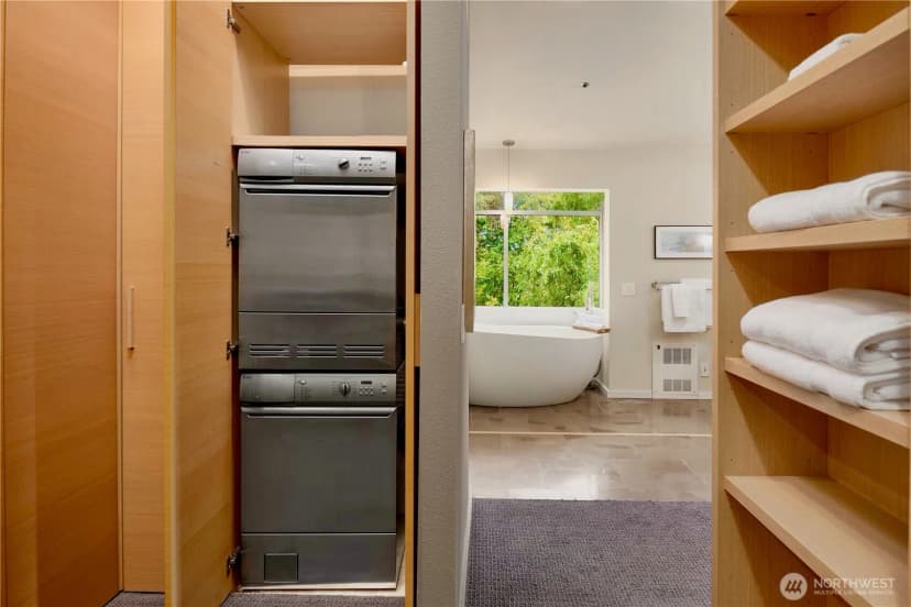 Property photo for 11441 Arroyo Beach Place Sw, Seattle photo 28