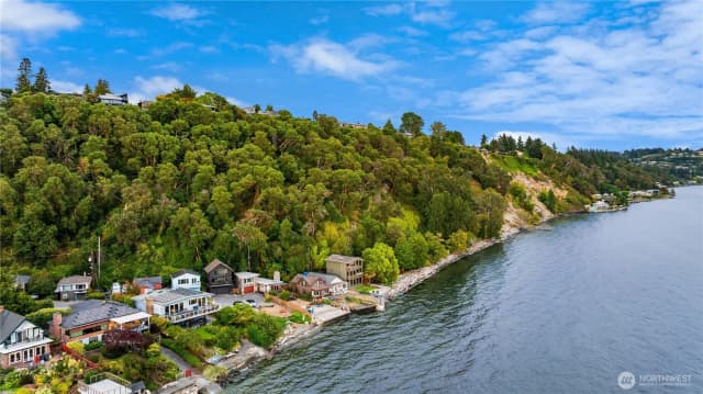 Property photo for 11441 Arroyo Beach Place Sw, Seattle