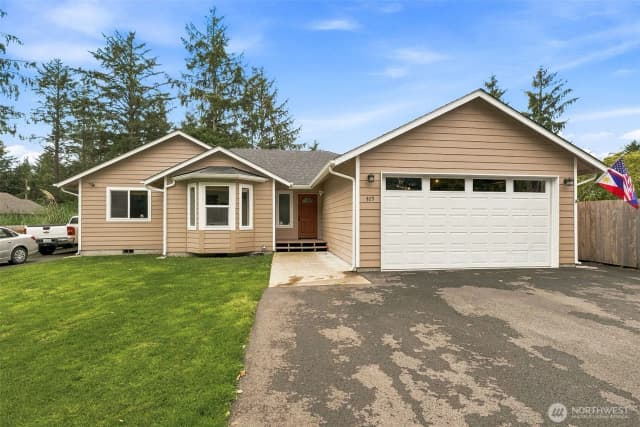 Property photo for 409 Snahapish Avenue Se, Ocean Shores