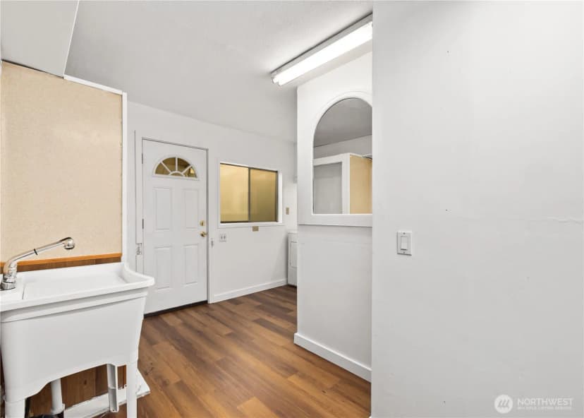 Property photo for 35821 Military Road S, Auburn photo 17