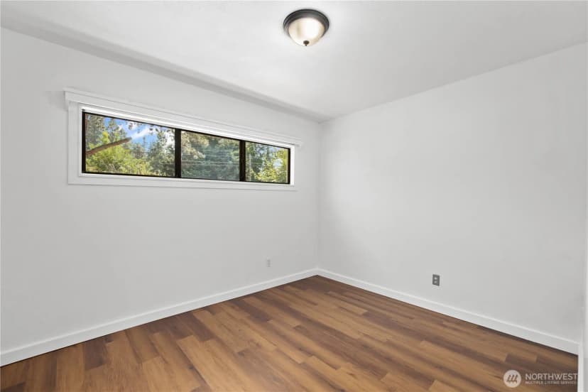 Property photo for 35821 Military Road S, Auburn photo 21